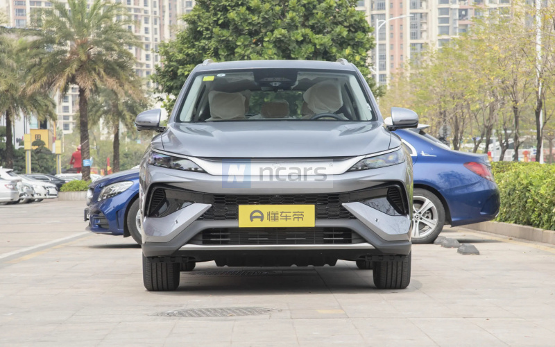 BYD Song Pro DM-i фото со стороны