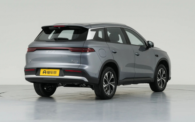 BYD Song Pro DM-i фото со стороны