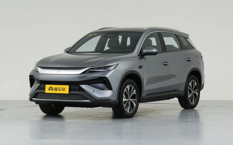 BYD Song Pro DM-i фото спереди