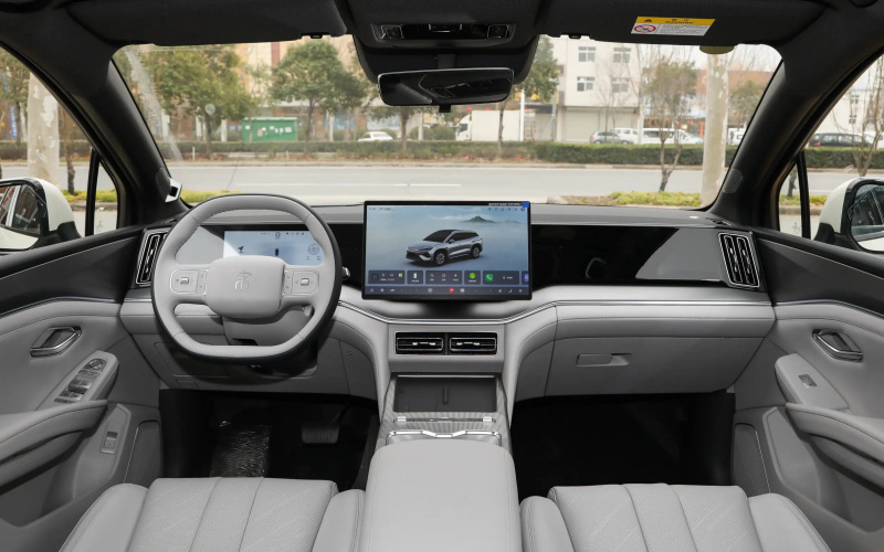 BYD Song Ultra фото салону