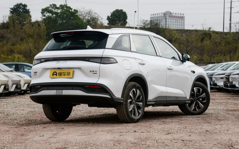 BYD Sea Lion 05 DM-i фото збоку