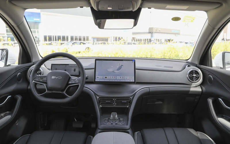 BYD Sea Lion 05 DM-i фото салону