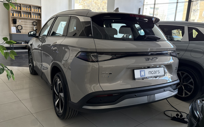 BYD Sea Lion 05 DM-i фото задній диван