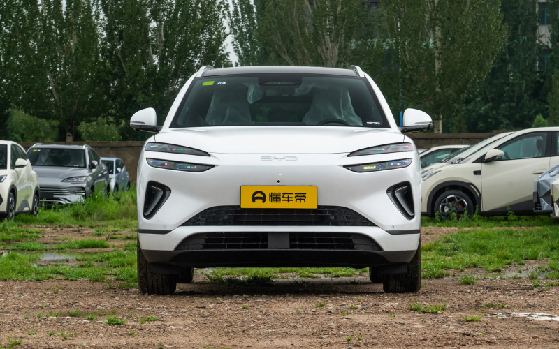 BYD SeaLion 06 DM фото збоку