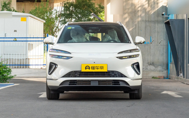 BYD SeaLion 06 DM фото збоку