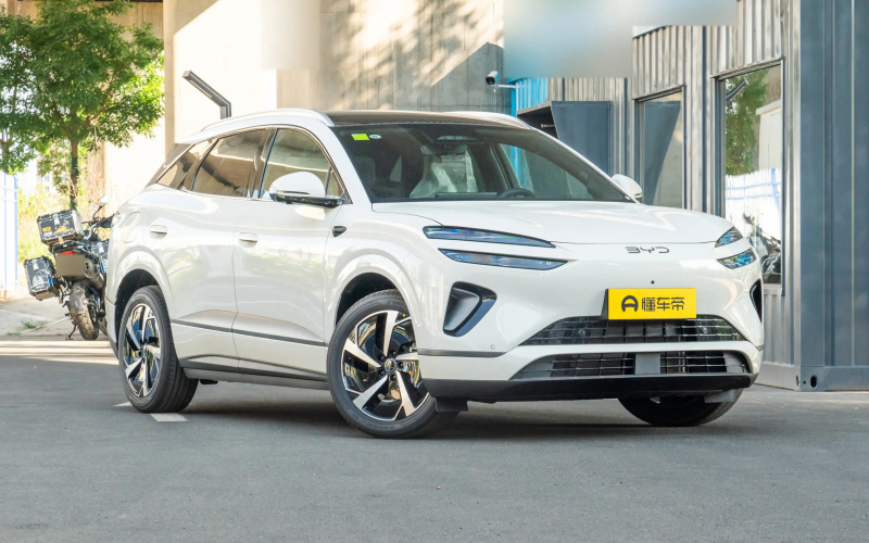 BYD SeaLion 06 DM фото салону