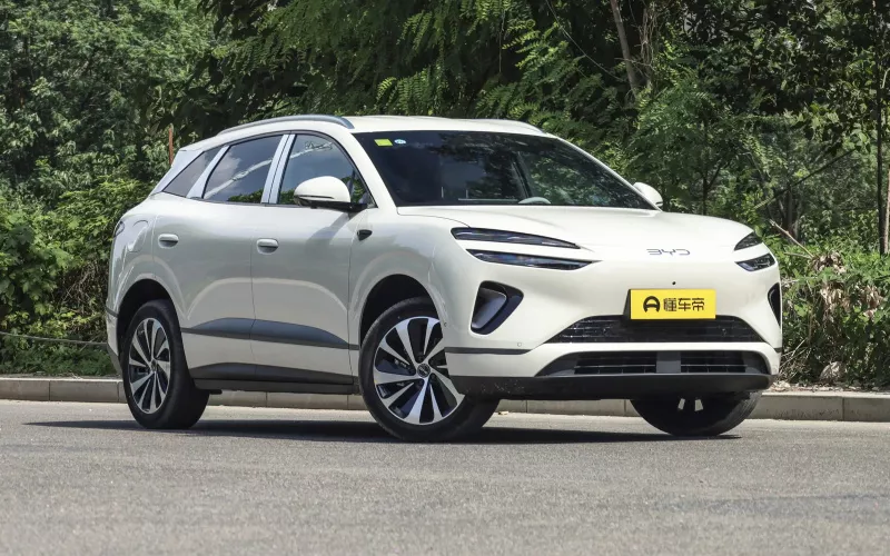 BYD SeaLion 06 фото салону