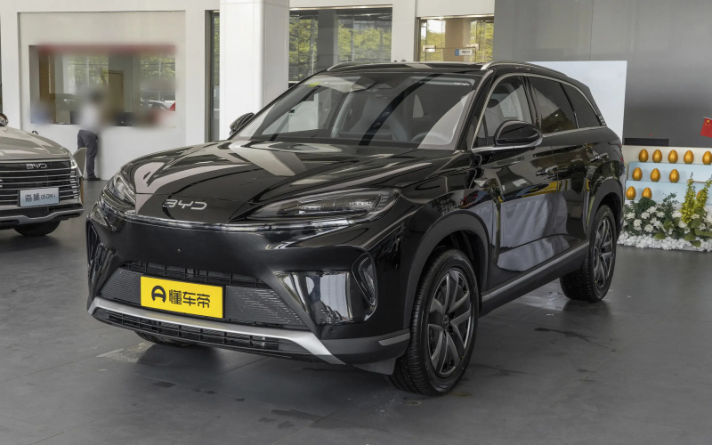 BYD Sea Lion 07 DM-i фото спереди