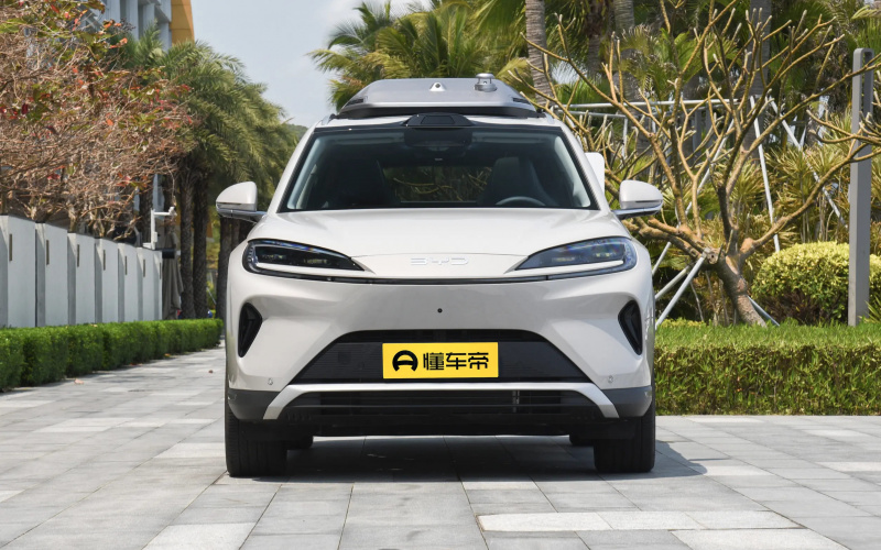 BYD Sea Lion 07 DM-i фото збоку