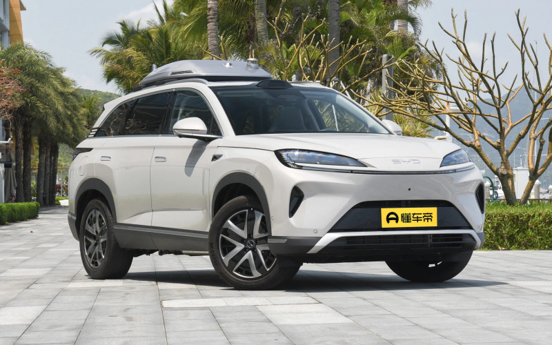 BYD Sea Lion 07 DM-i фото салону