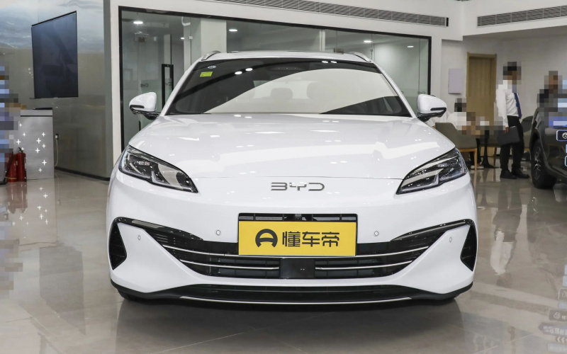 BYD Seal 06 GT DM-i фото со стороны