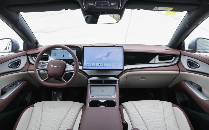 BYD Seal 07 DM 2026 фото салона