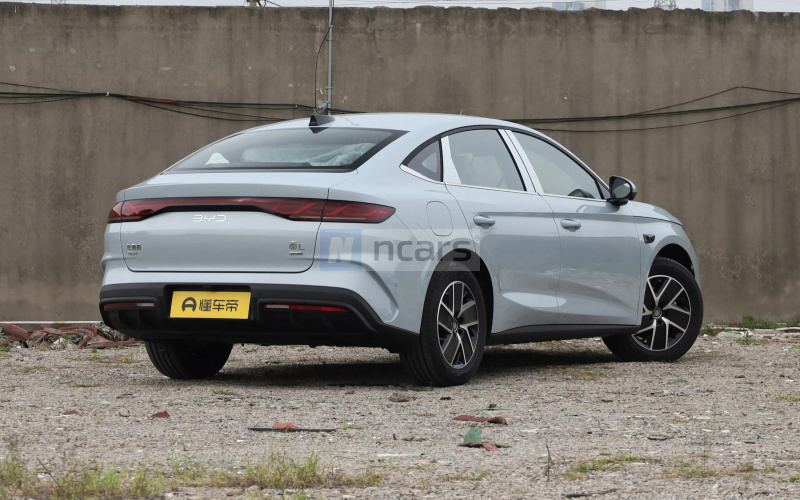 BYD Qin L DM-i фото збоку