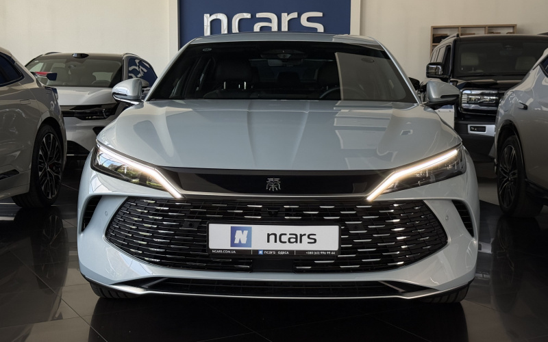 BYD Qin L DM-i фото со стороны