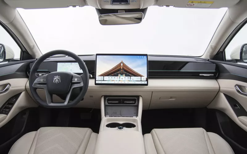BYD Qin L фото салона