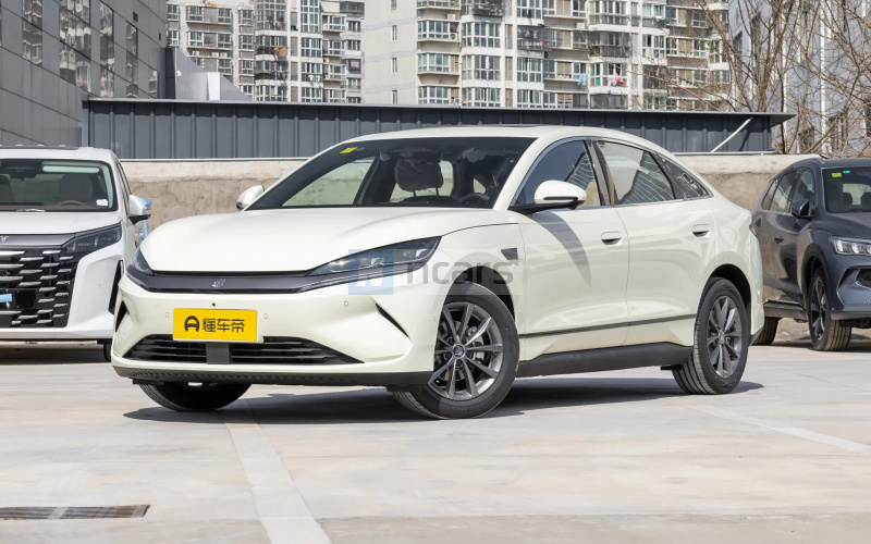 BYD Qin L фото спереди