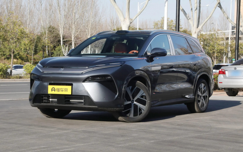 BYD Tang L DM фото спереду