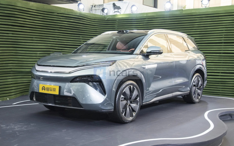 BYD Tang L фото спереду