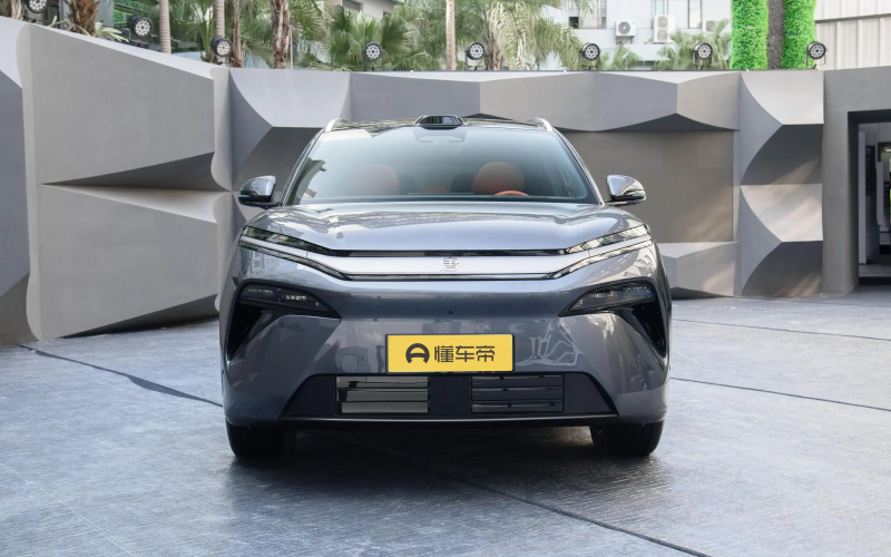 BYD Tang L фото со стороны