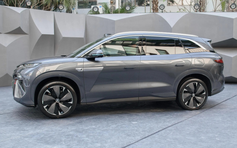 BYD Tang L фото задний диван