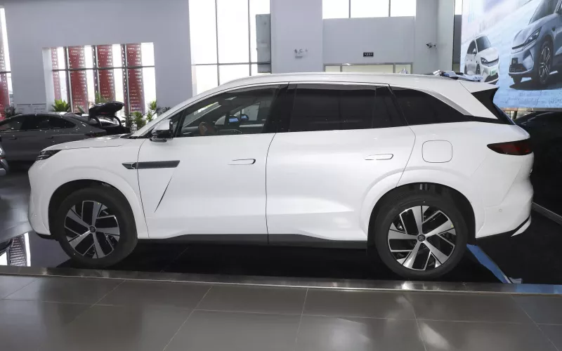 BYD Tang L фото задний диван