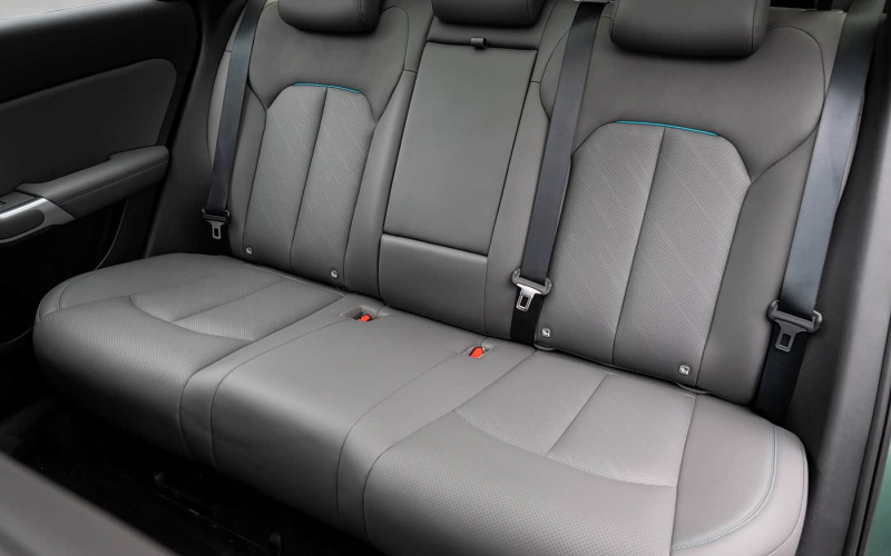 BYD Yuan Plus фото задній диван