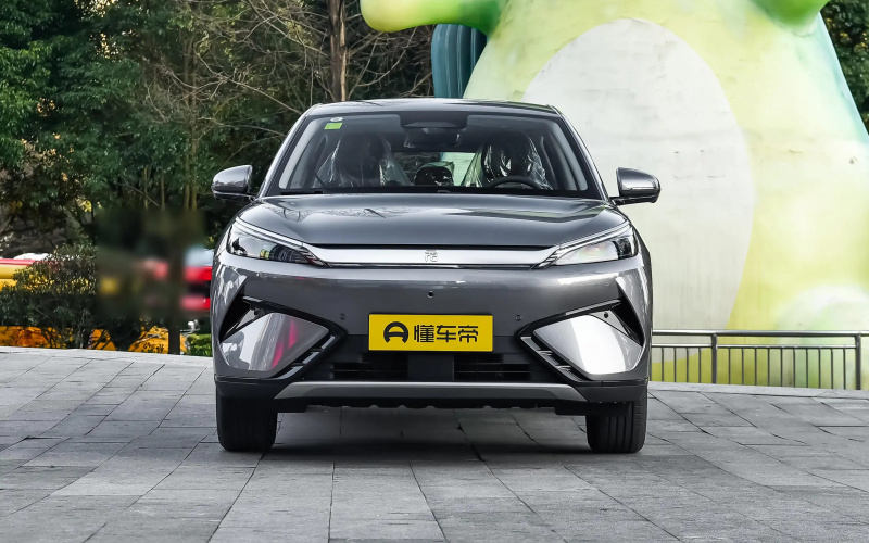 BYD Yuan Plus фото со стороны