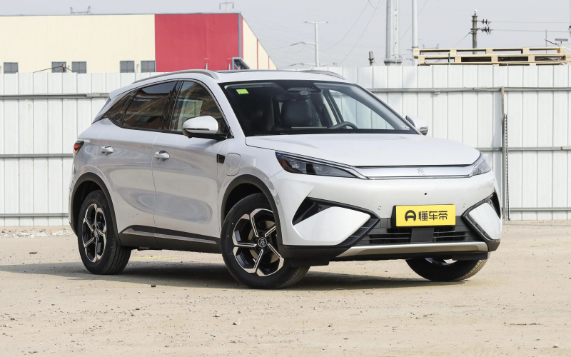 BYD Yuan Plus фото салону
