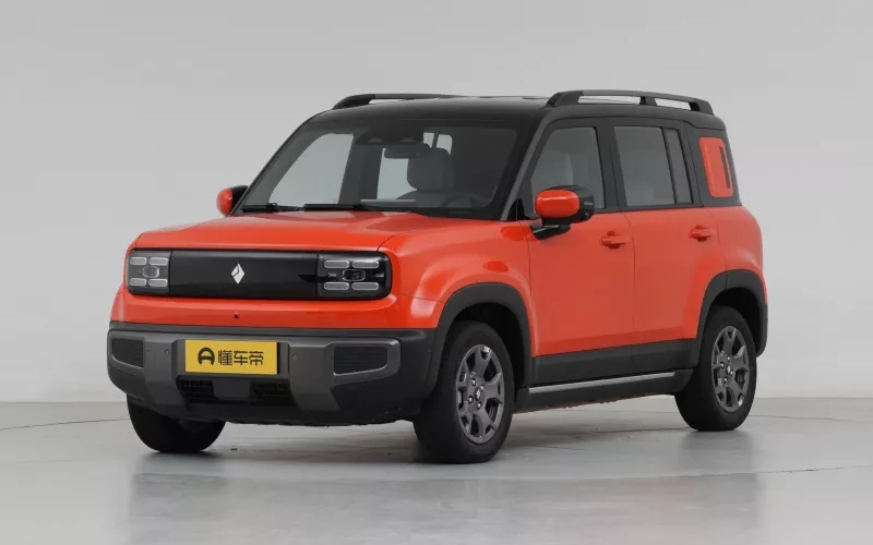 Baojun Yep Plus фото спереди