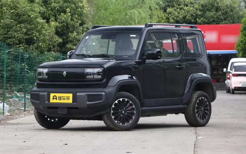 Baojun Yep фото спереди