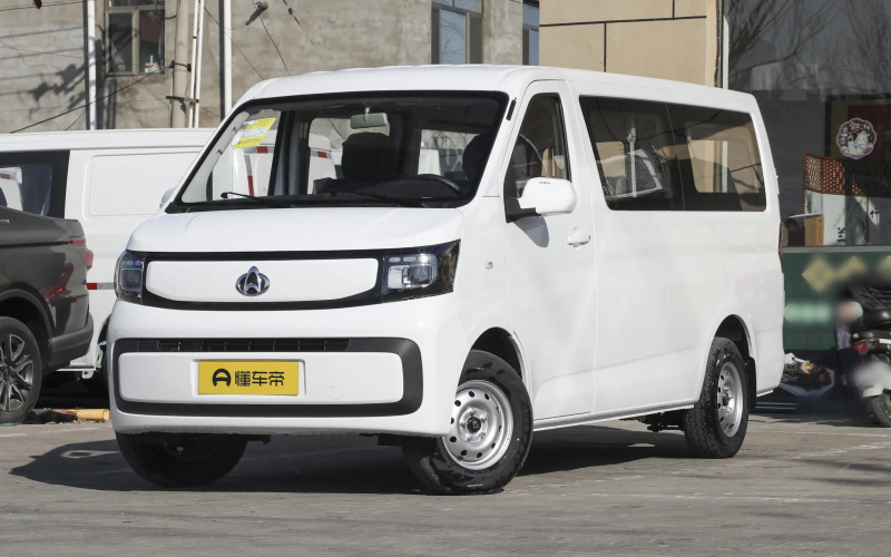 Changan EM 80  фото спереду