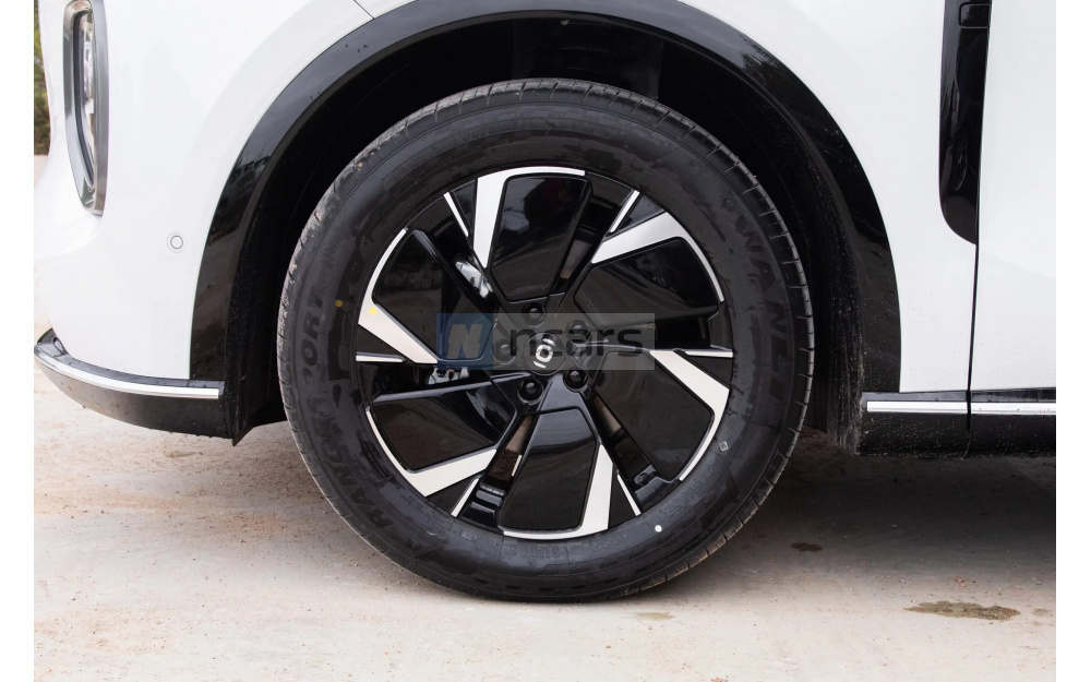 Qiyuan Q07 PHEV - 9