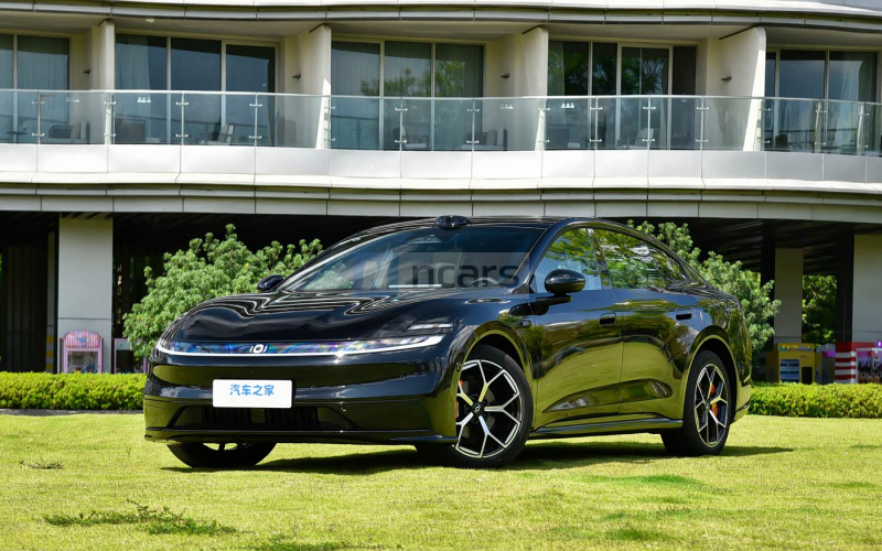 Changan Qiyuan A06 EV фото спереду