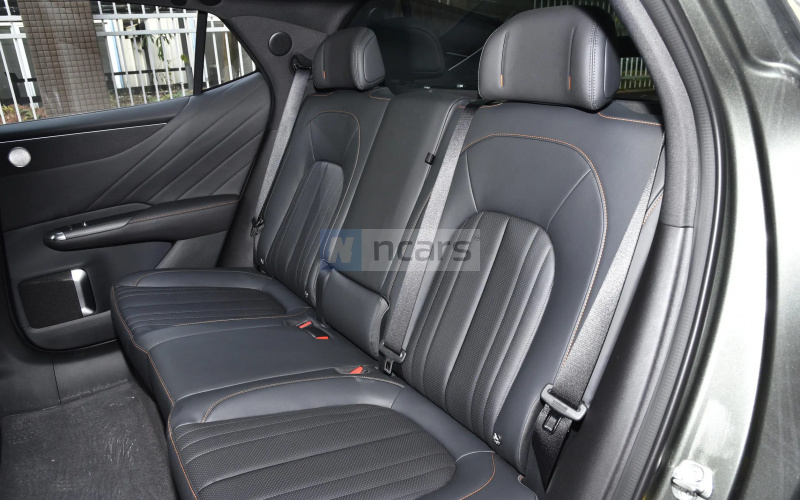 Changan Qiyuan E07 DM-i фото задній диван