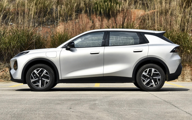 Changan Qiyuan Q05 фото задний диван