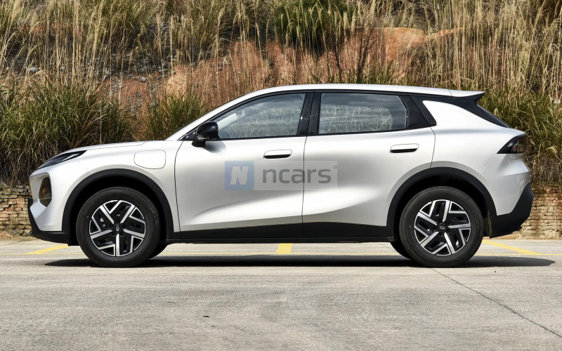 Changan Qiyuan Q05 фото задний диван