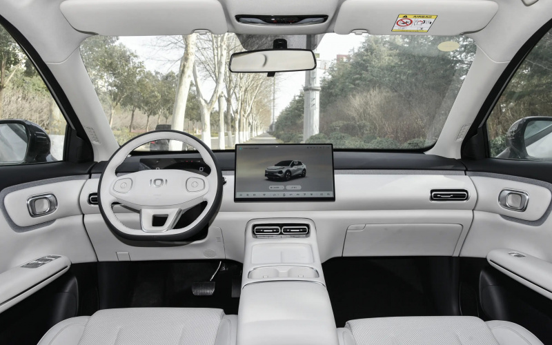 Changan Qiyuan Q05 фото салону