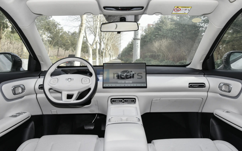Changan Qiyuan Q05 фото салона