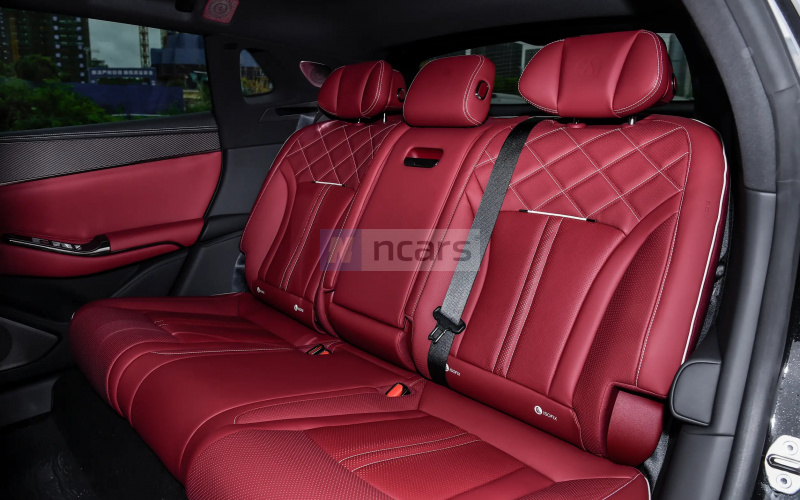 Denza Z9 GT DM-i фото задній диван