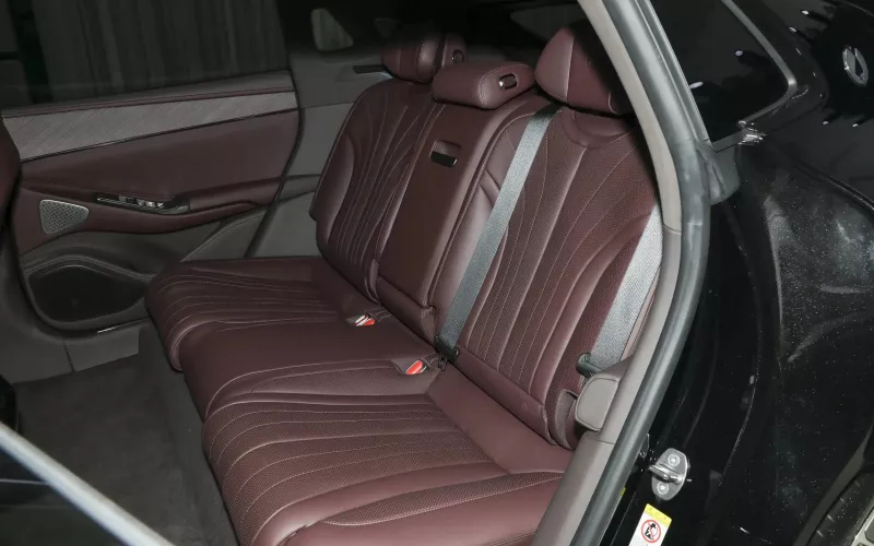 Denza Z9 GT фото задний диван