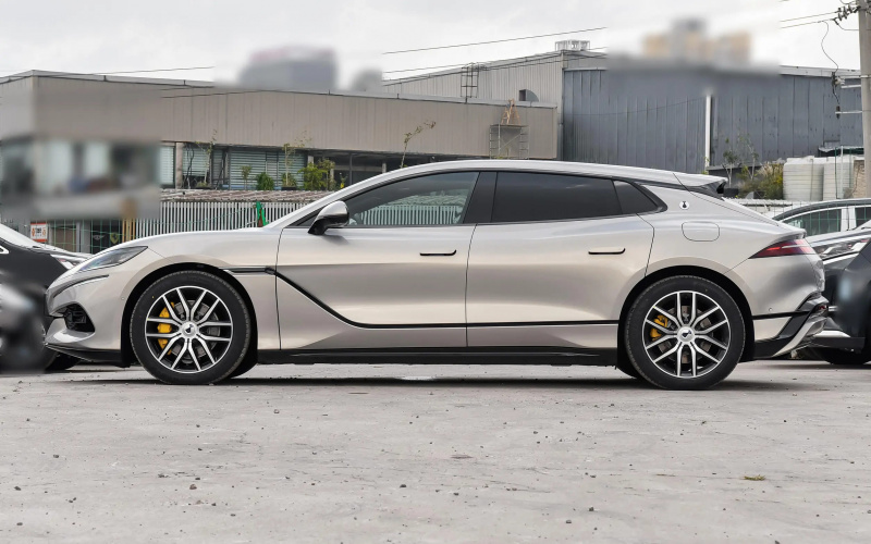 Denza Z9 GT 2025 фото задний диван