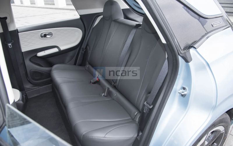 Dongfeng Nammi 01 фото задній диван