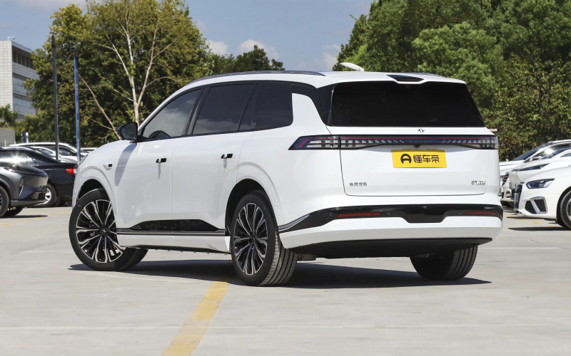 Dongfeng eπ 008 фото со стороны