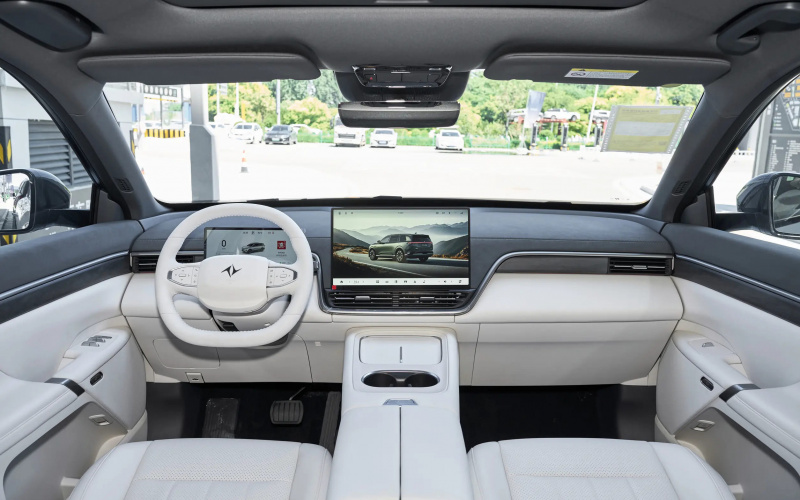 Dongfeng eπ008 фото салону