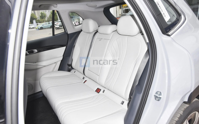 Geely Galaxy E5 фото задний диван