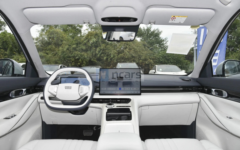 Geely Galaxy E5 фото салона