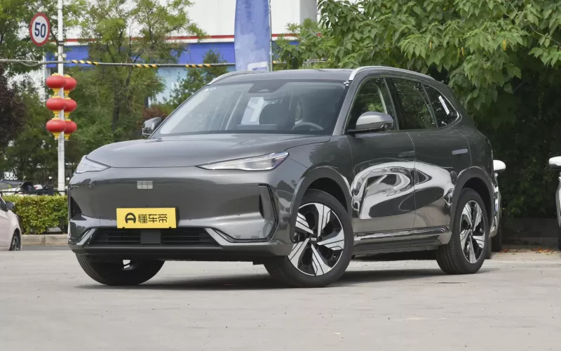 Geely Galaxy E5 фото спереду
