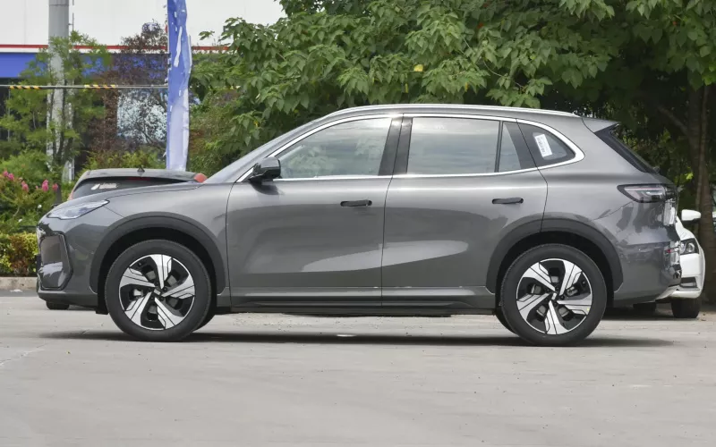 Geely Galaxy E5 фото задній диван