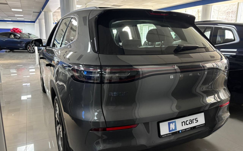 Geely Galaxy E5 фото задній диван