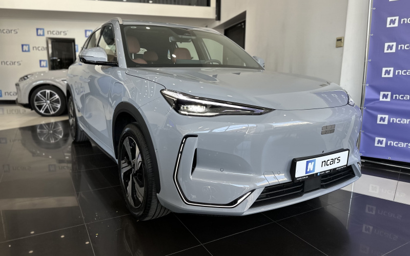 Geely Galaxy E5 фото салону